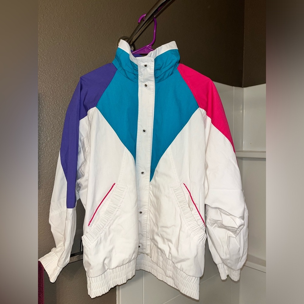 retro/vintage windbreaker